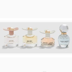 Daisy by Marc Jacobs Collection 🌸🤍💕🤍💗